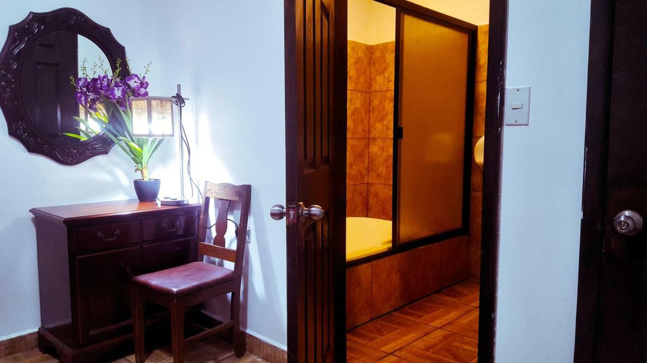 Argueta Hotel San Luis Buitenkant foto